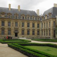 Paris - Hôtel de Sully