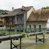 Ornans - passerelle sur la Loue
